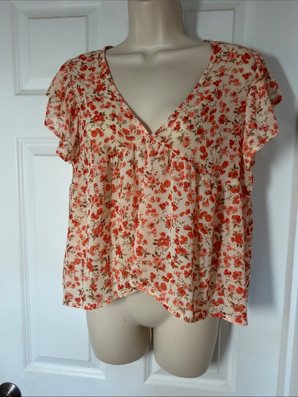 SHEIN Cream Floral V-Neck Flutter Sleeve Blouse